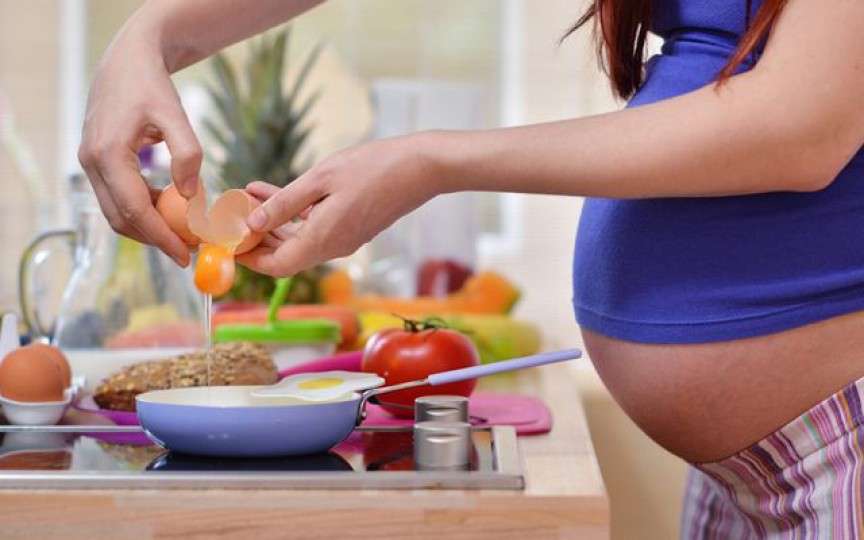 Nutriţionist: Ce trebuie să mănânce o femeie însărcinată