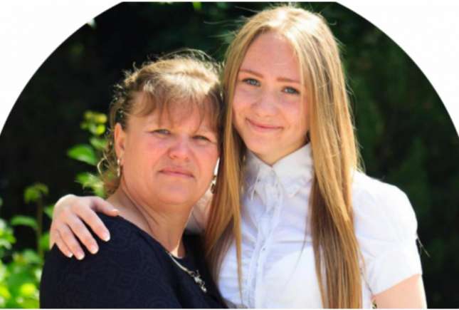 La ai săi aproape 55 de ani este studentă. O mamă din Moldova care ne inspiră!
