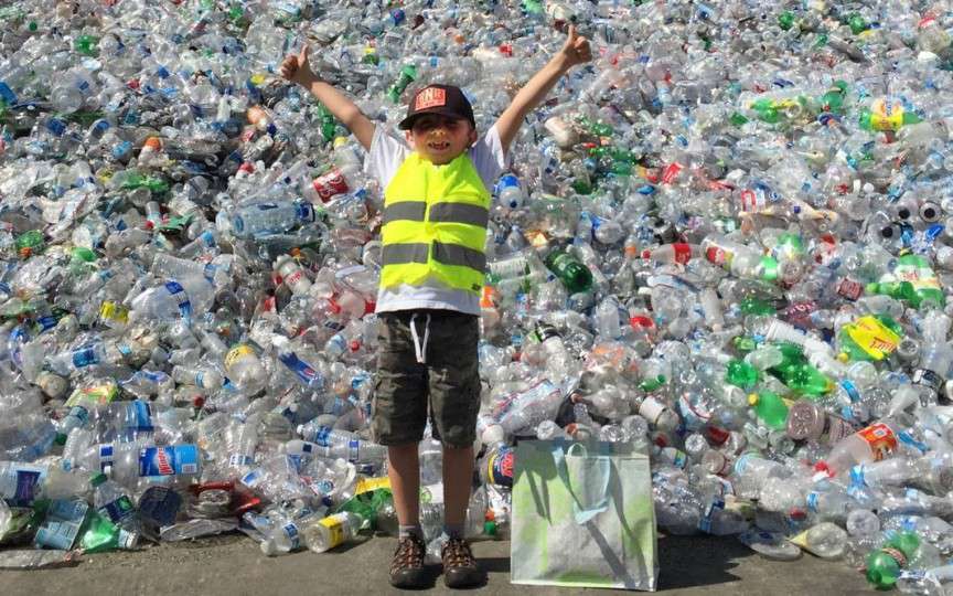 Idee inedită: Elevii merg în excursii cu banii câștigați din reciclarea materialelor