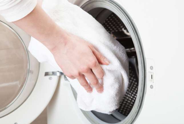 Când se spală rufe în Săptămâna Patimilor – Tradiții și sfaturi de la preoți