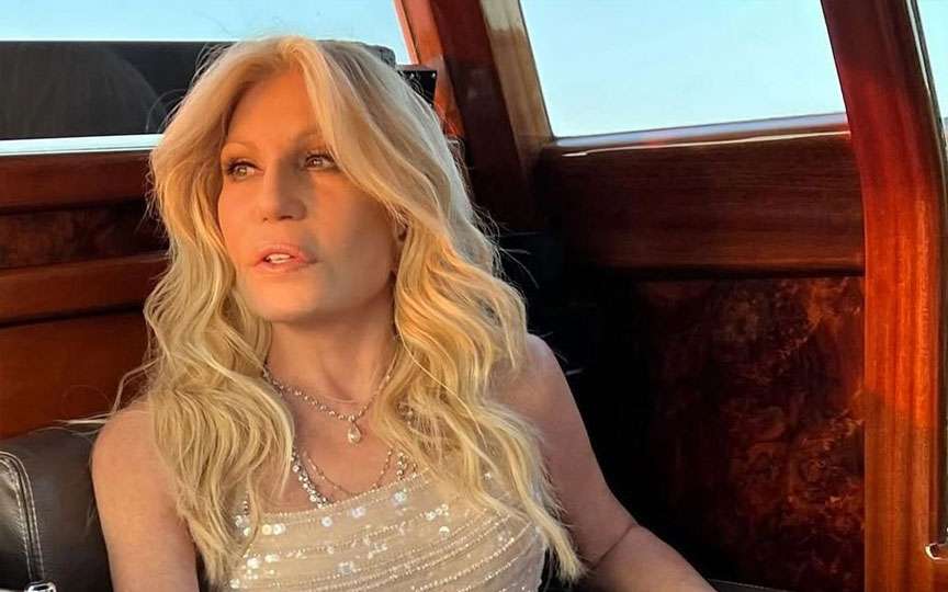 Donatella Versace, la 70 de ani, de nerecunoscut: pare cu 30 de ani mai tânără
