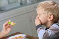 Cum recunoști tulburările de alimentație la copii și cum îi poți ajuta