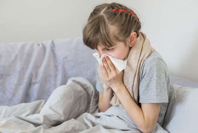 Nas înfundat la copii: poate afecta auzul? Medicii explică