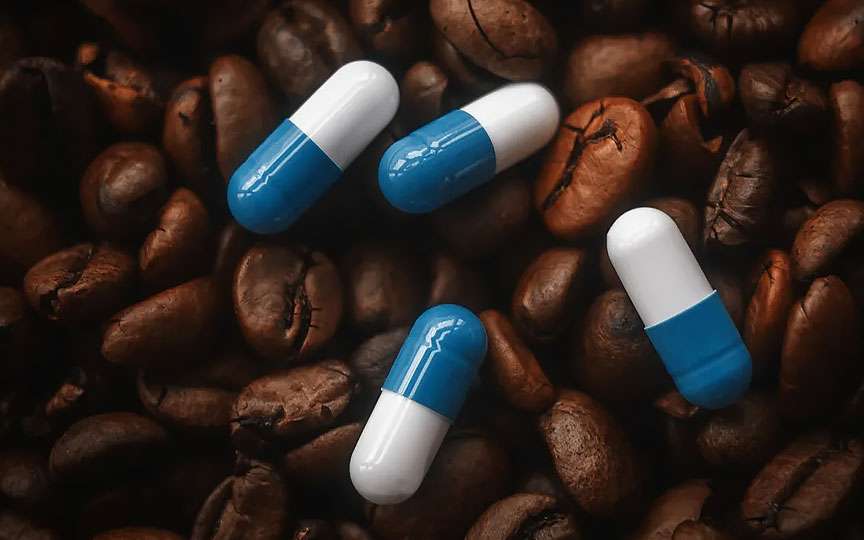 8 medicamente care nu trebuie combinate cu cafea: interacțiuni periculoase și efecte neașteptate