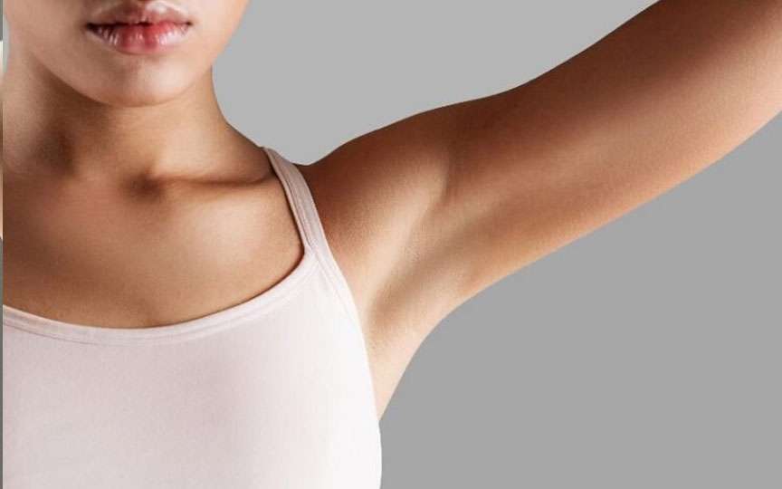 Albirea pielii de la subraț: este sigură și merită făcută? Răspunsul dermatologului