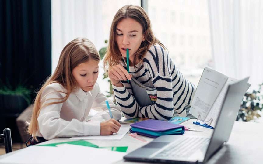Particularitățile generației Alfa: cum să le vorbești ca să te asculte