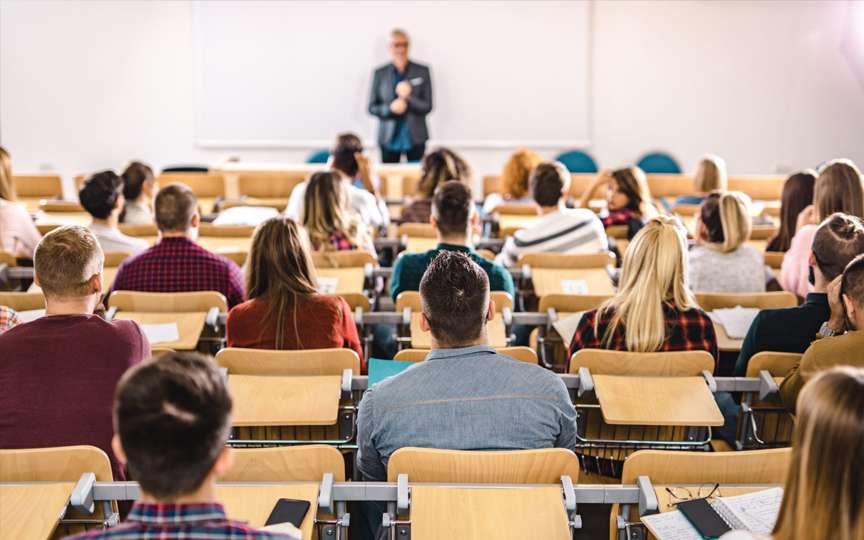 Elevii de liceu, invitați să descopere universitățile din Republica Moldova prin campania „Învață în Moldova”