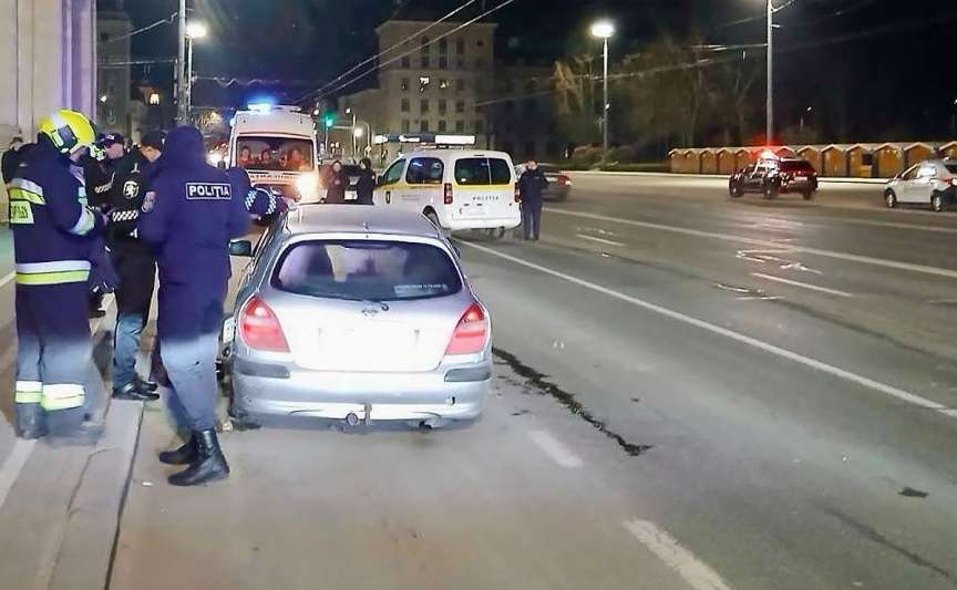 Urmărire nocturnă în Chișinău: bărbat reținut după ce a fugit de poliție având copilul de 6 ani în mașină