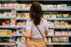 Recomandări oficiale pentru masa de Paște – cum alegi corect carnea de miel, ouăle și cozonacul