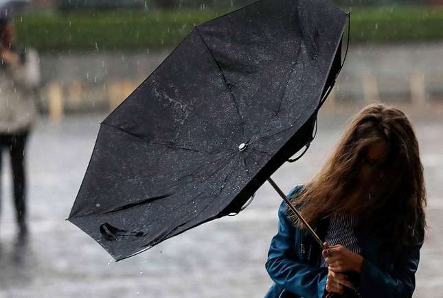 Prognoza meteo 25–27 aprilie: ploi izolate, vânt puternic și înghețuri la sol