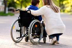 Indemnizație unică de 3.000 de lei pentru familiile cu copii cu dizabilități în luna iunie