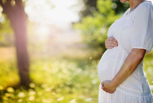 Mit sau realitate: forma abdomenului în sarcină indică sexul copilului? Explicația medicului ginecolog
