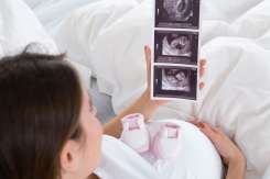 Ecografiile de screening în sarcină: ce urmărește fiecare trimestru