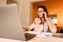 Peste 100.000 de locuri de muncă pentru femei: planul Guvernului